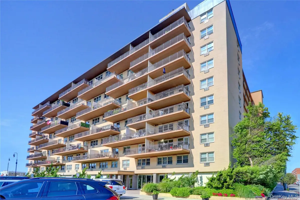 25 Neptune Boulevard #4F, Long Beach, NY 11561 - Image #1