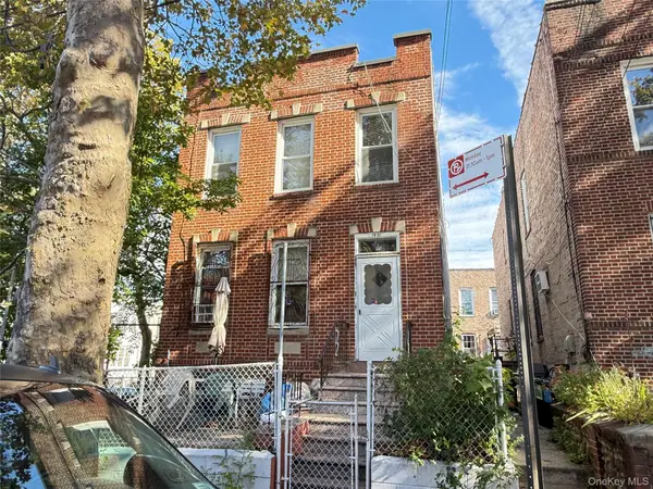 1901 21st Road, Astoria, NY 11105