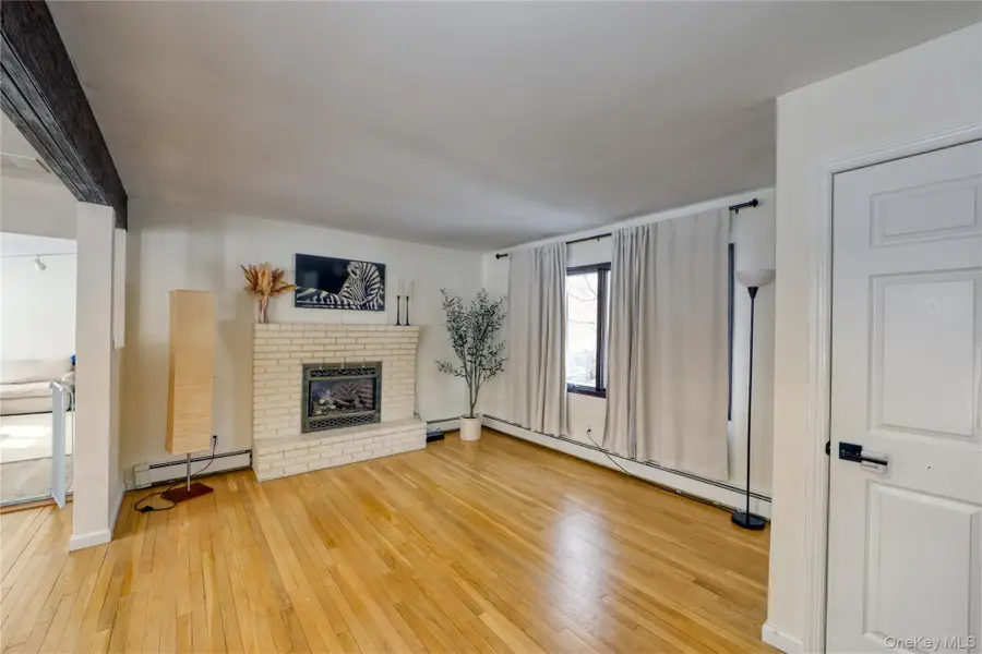 219 Pond Road, Bohemia, NY 11716 - Image #2