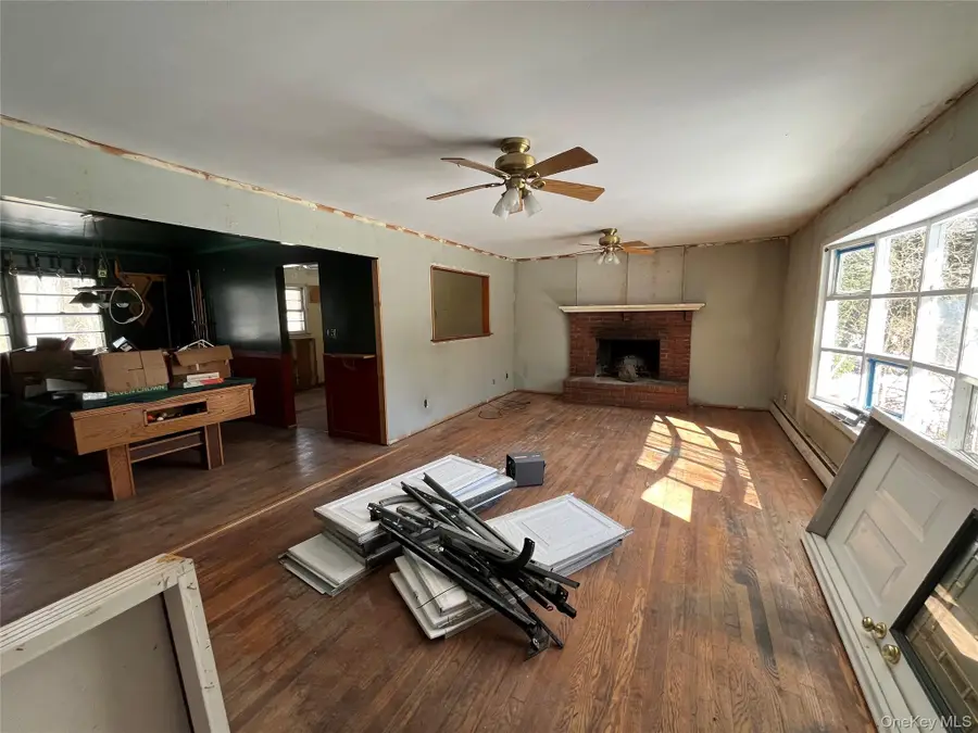 802 Tooker Avenue, West Babylon, NY 11704 - #2