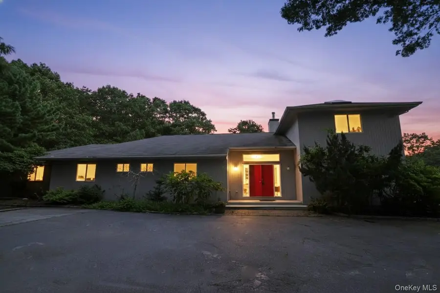 10 Jeffrey Lane, East Quogue, NY 11942 - #2