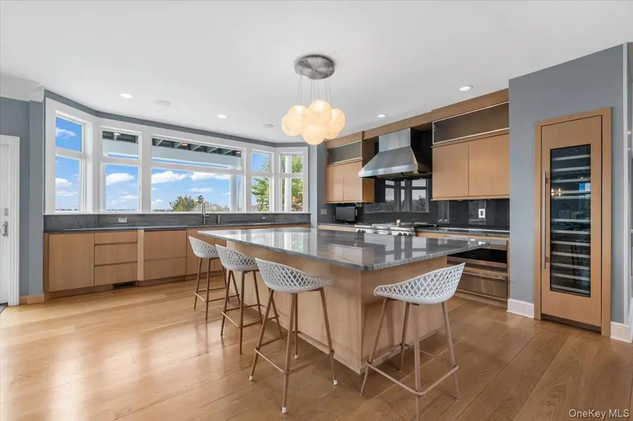 14 S Country Road, Westhampton, NY 11977 - #2