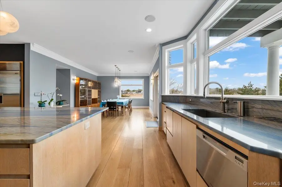 14 S Country Road, Westhampton, NY 11977 - #3