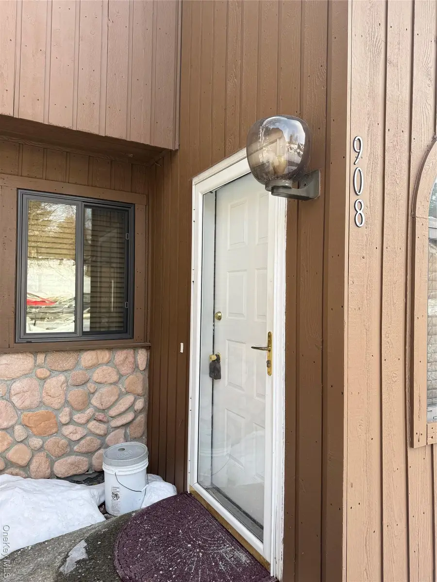 908 Scenic Lane, Poughkeepsie, NY 12603 - #2