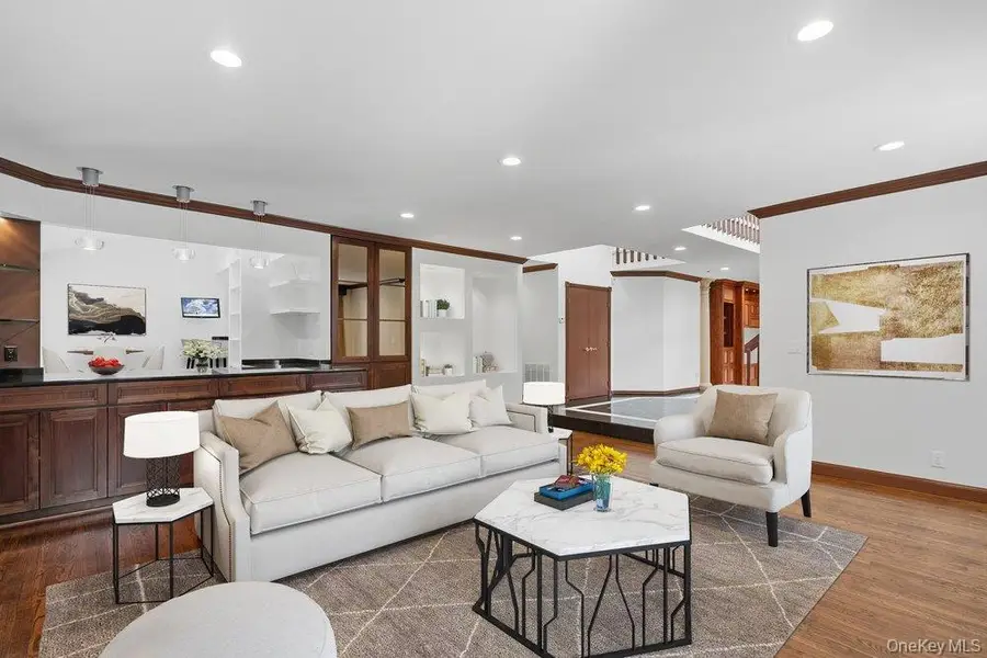 43 Hunt Drive, Jericho, NY 11753 - Image #3