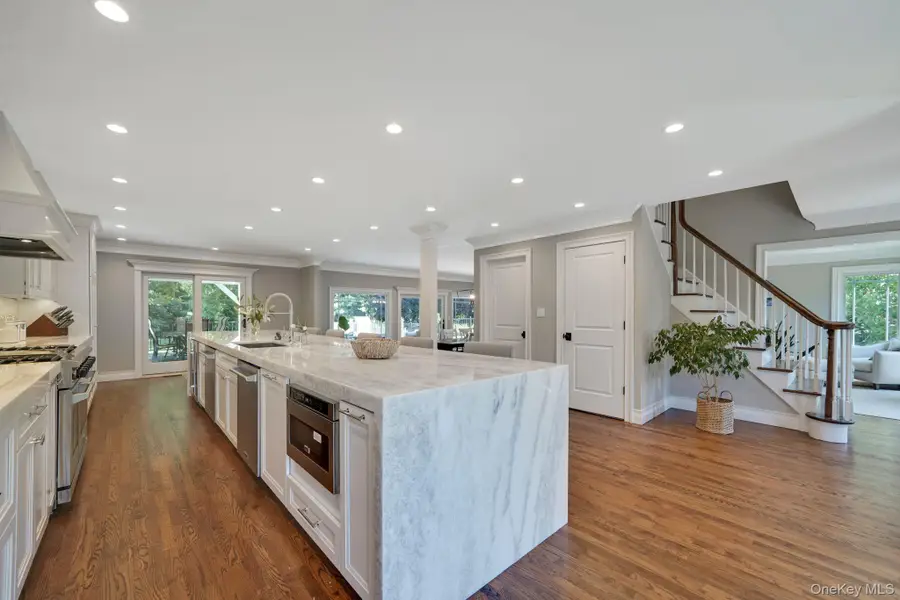 9 Maureen Drive, Mount Sinai, NY 11766 - #3