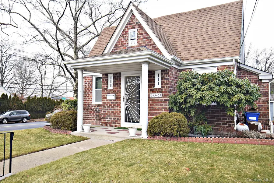 24903 Rushmore Terrace, Little Neck, NY 11362 - Image #2