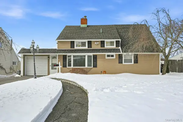 23 Elm Drive W, Levittown, NY 11756