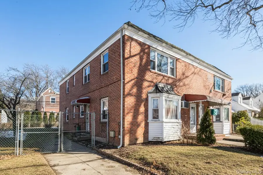 7555 198th Street, Fresh Meadows, NY 11366 - Image #2