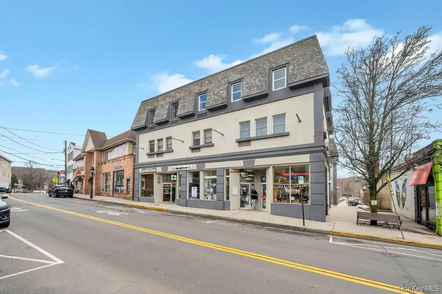 202 Main Street #303, Port Jefferson, NY 11777 - #3