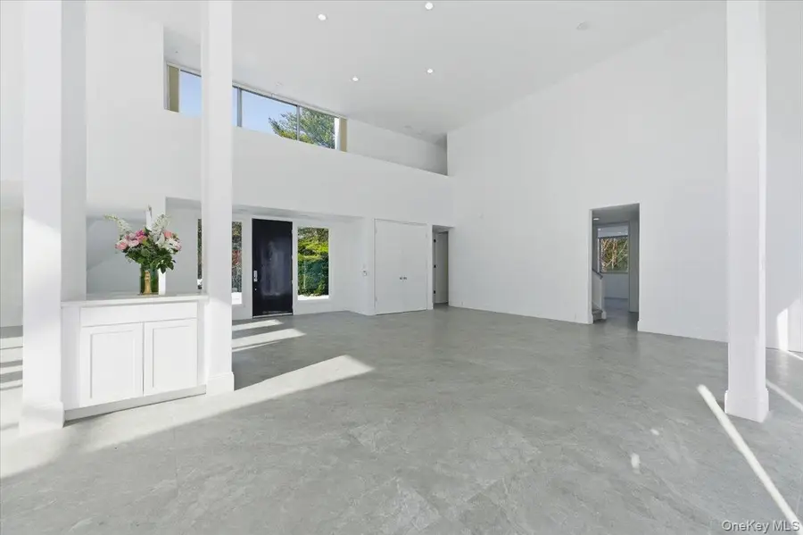 454 E Shore Road, Great Neck, NY 11024 - Image #3