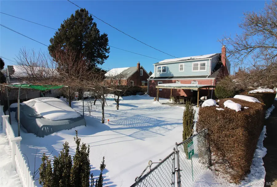 1 Pine Place, Glen Cove, NY 11542 - #3