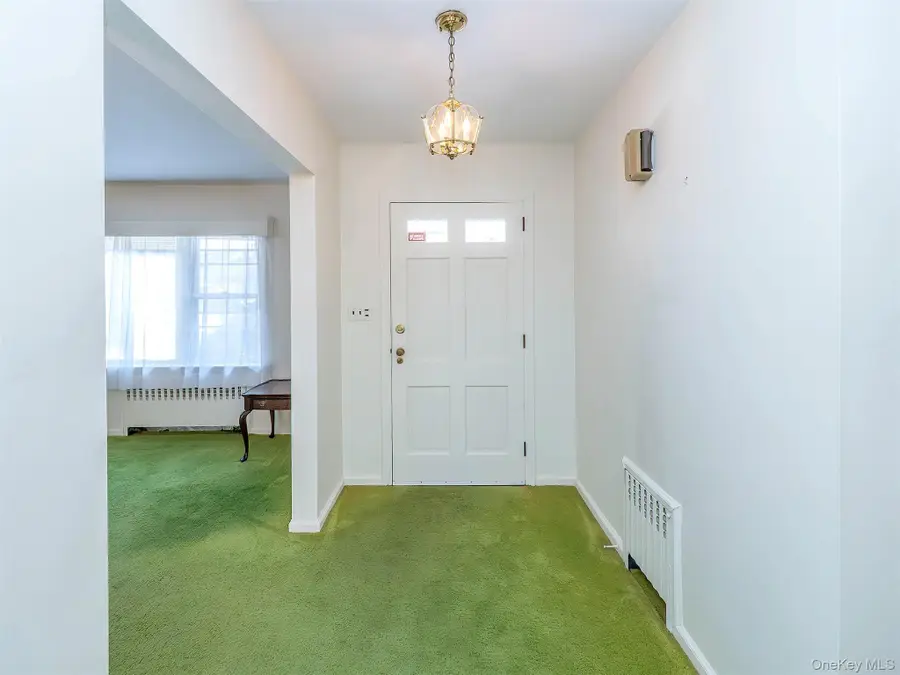 856 Glen Cove Avenue, Glen Head, NY 11545 - #3