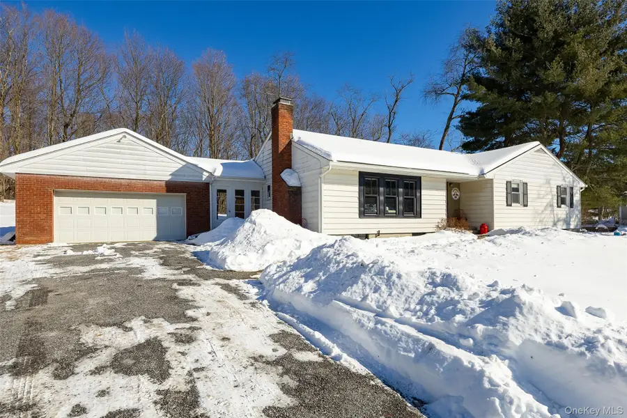 29 Mcallister Drive, Pleasant Valley, NY 12569 - #2