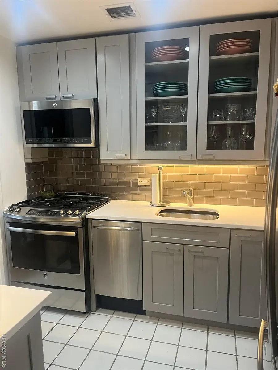 35 N Chatsworth Avenue #2Q, Larchmont, NY 10538 - #3