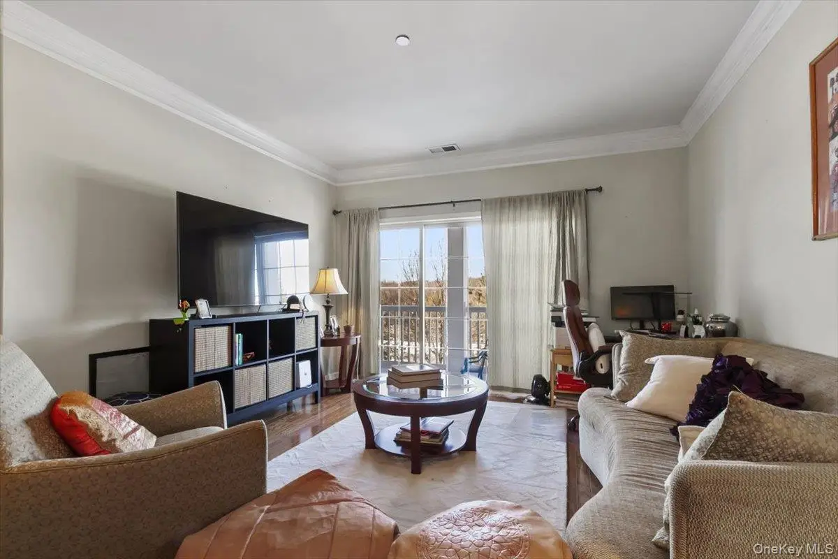 612 Saratoga Lane, Fishkill, NY 12524 - Image #1