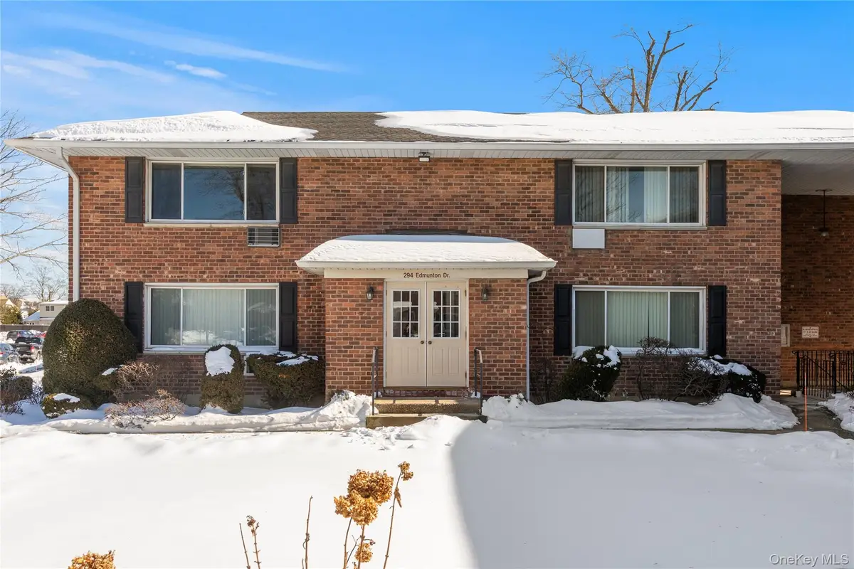 294 Edmunton Drive #K18, North Babylon, NY 11703 - Image #1