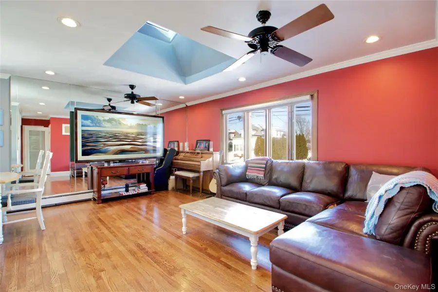 192 Park Avenue, New Hyde Park, NY 11040 - #3