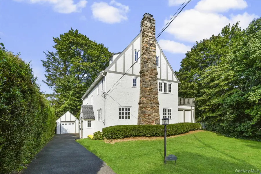 23 Lyons Place, Larchmont, NY 10538 - #2