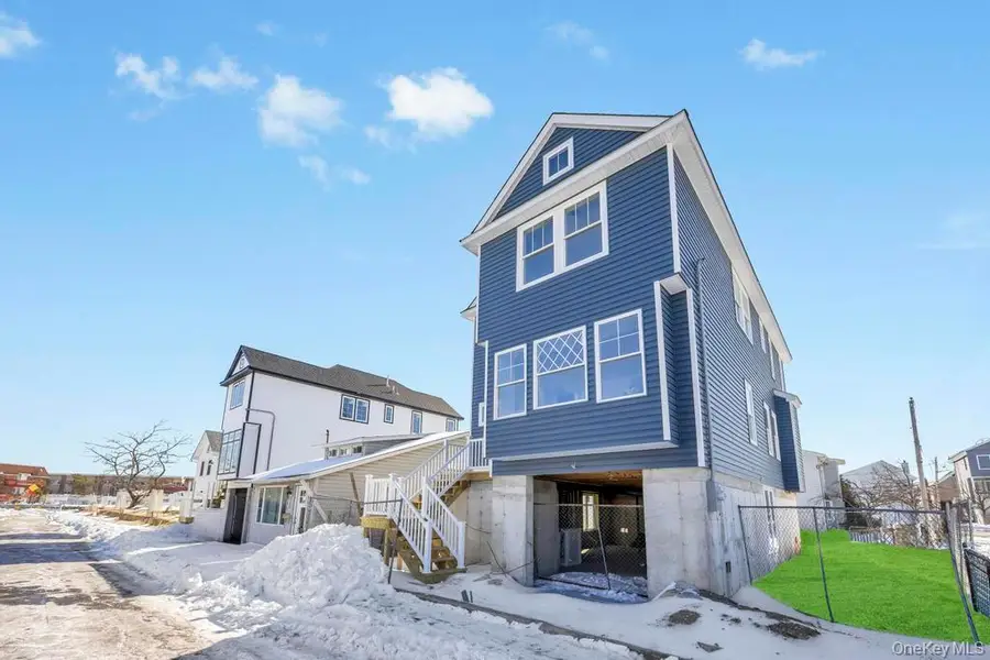 10 8th Avenue, East Rockaway, NY 11518 - Image #2