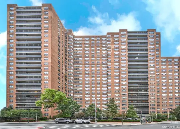 70-25 Yellowstone Boulevard #7M, Forest Hills, NY 11375