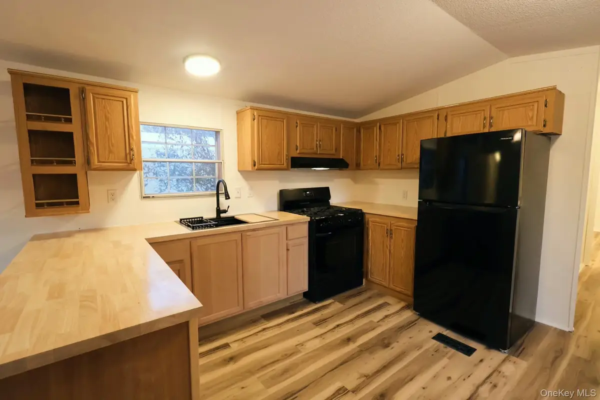 23 Oak St, Wurtsboro, NY 12790 - Image #1