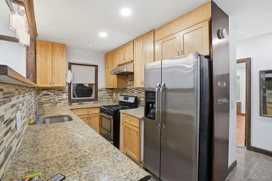 8201 251st Street, Bellerose, NY 11426 - Image #3