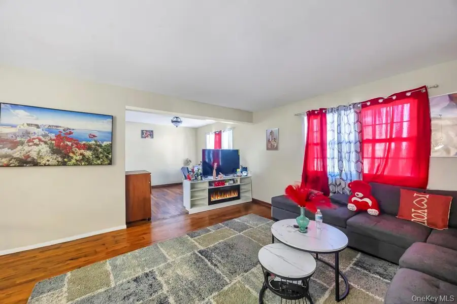 128 A 17th Street, Wheatley Heights, NY 11798 - #3