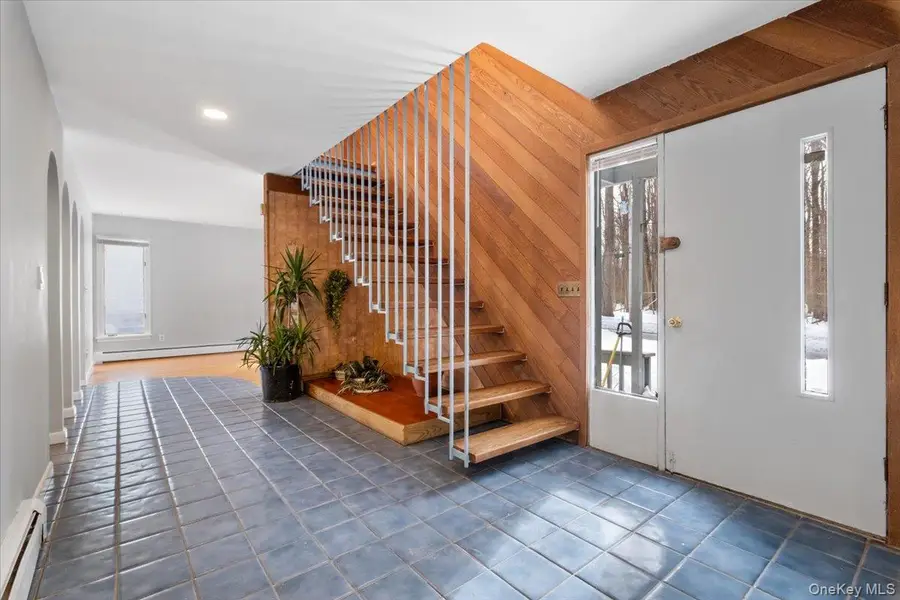 206 Emerson Avenue, Hartsdale, NY 10530 - #3