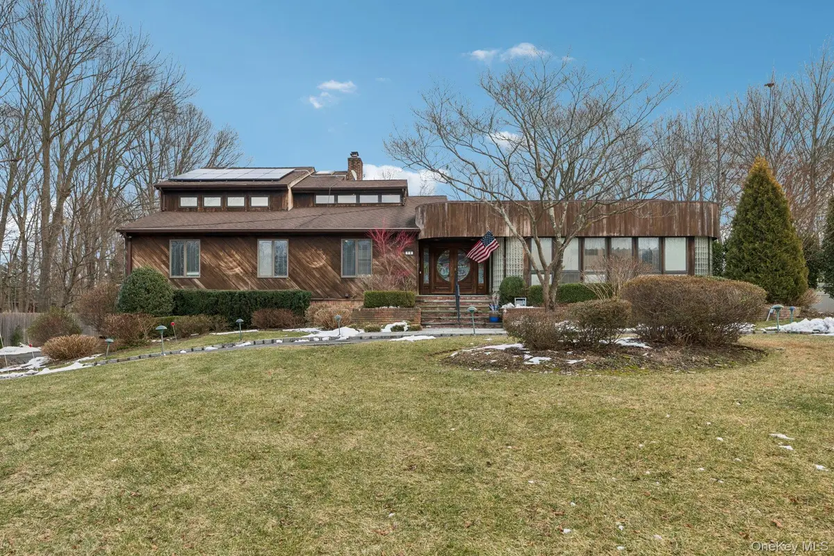 16 Fox Hollow Ridings Road, Northport, NY 11768 - #1