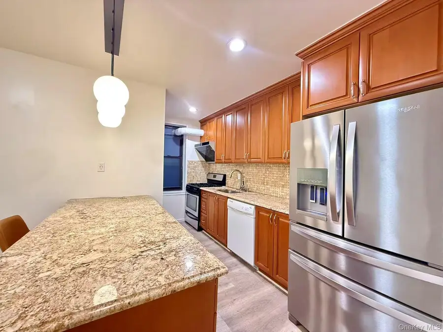 38-15 149 Street #5H, Flushing, NY 11354 - Image #2