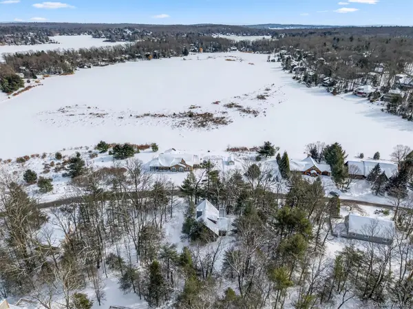 27 Manchester Road, Rock Hill, NY 12775