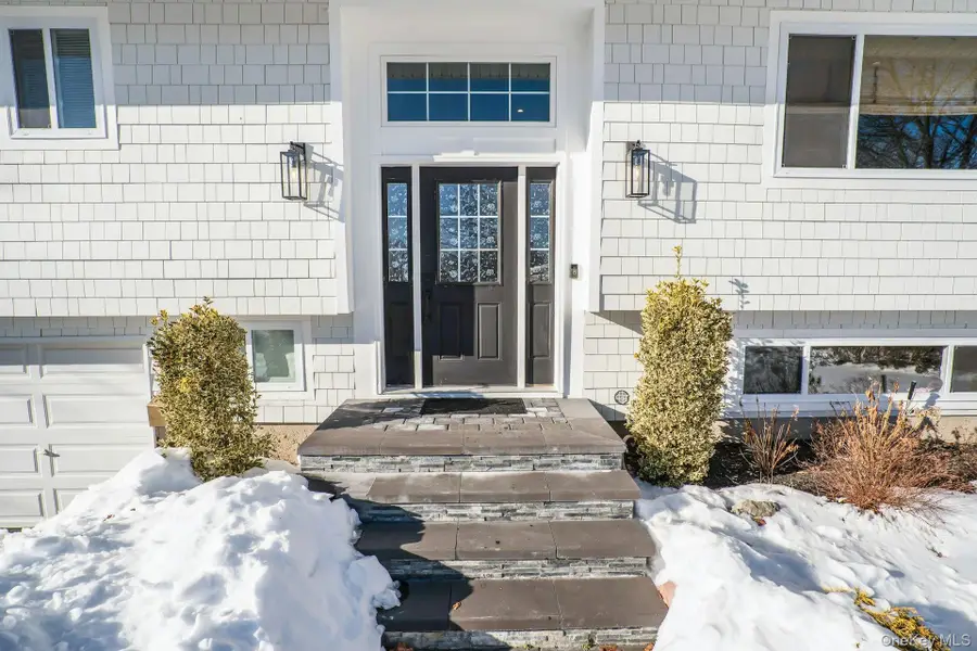 34 Corsa Street, Dix Hills, NY 11746 - Image #3