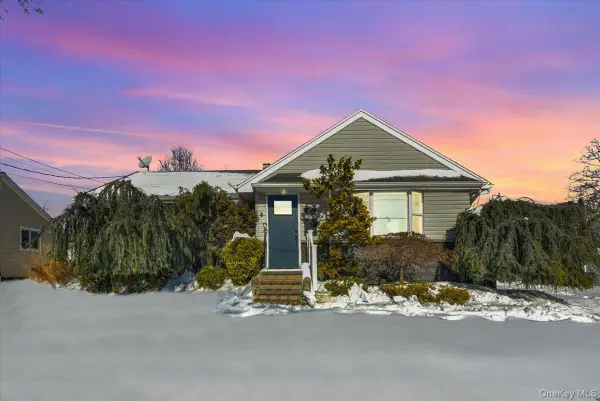 1721 Michael William Road, North Merrick, NY 11566