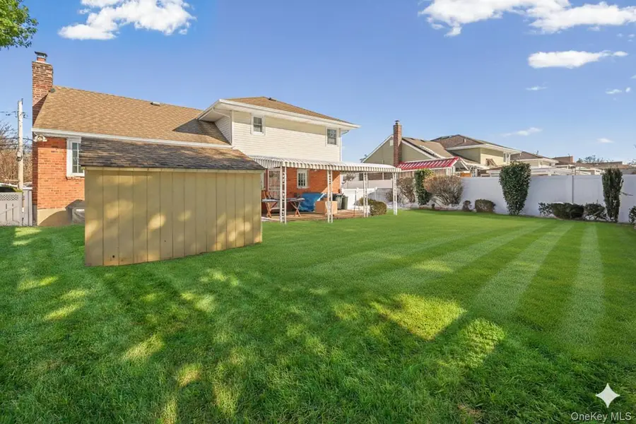 95 Rhodes Avenue, Hempstead, NY 11550 - Image #3