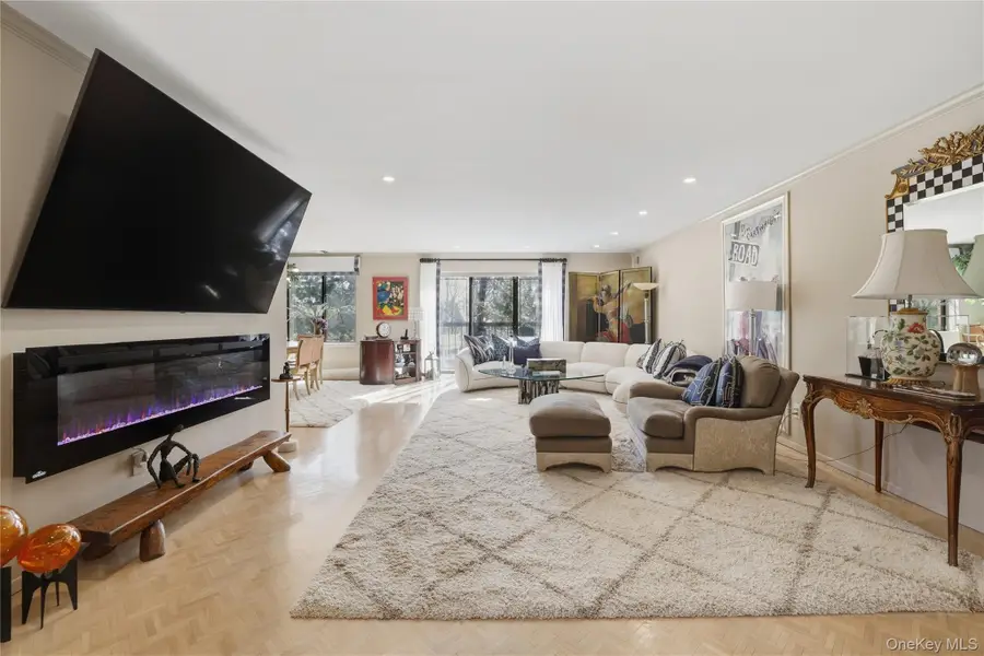 99 S Park Avenue #320, Rockville Centre, NY 11570 - #3