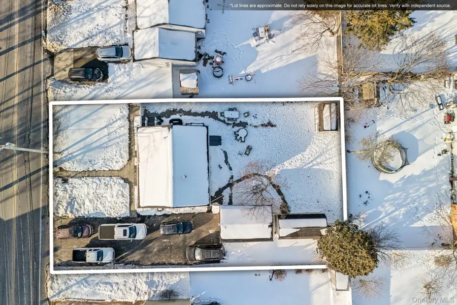 662 College Road, Farmingville, NY 11738 - #2