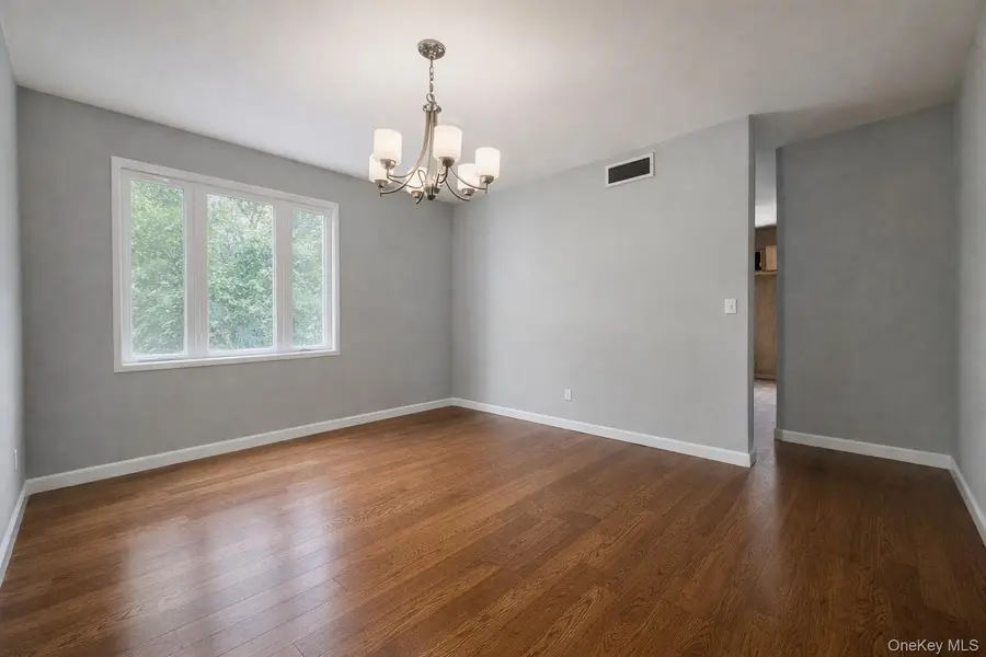 1128 Roanoke Avenue, Riverhead, NY 11901 - #3