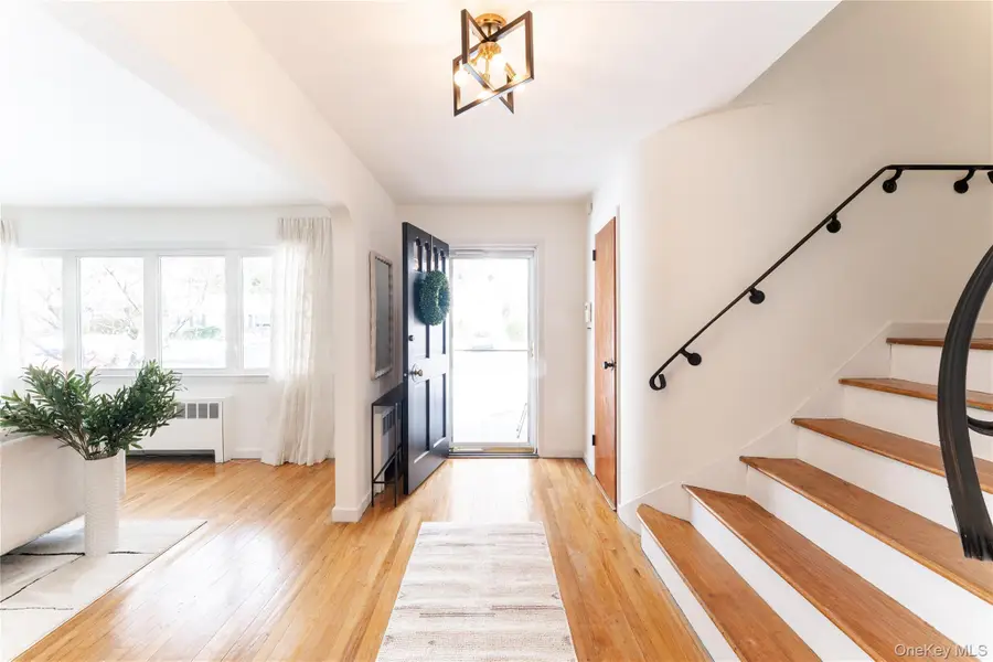 84 Russell Road, Garden City, NY 11530 - #2