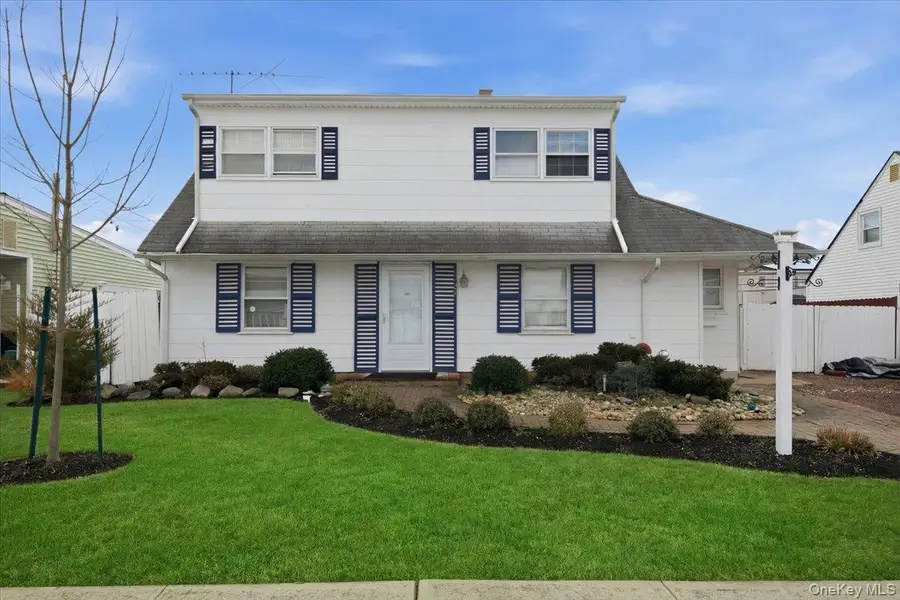 24 Crag Lane, Levittown, NY 11756 - #2