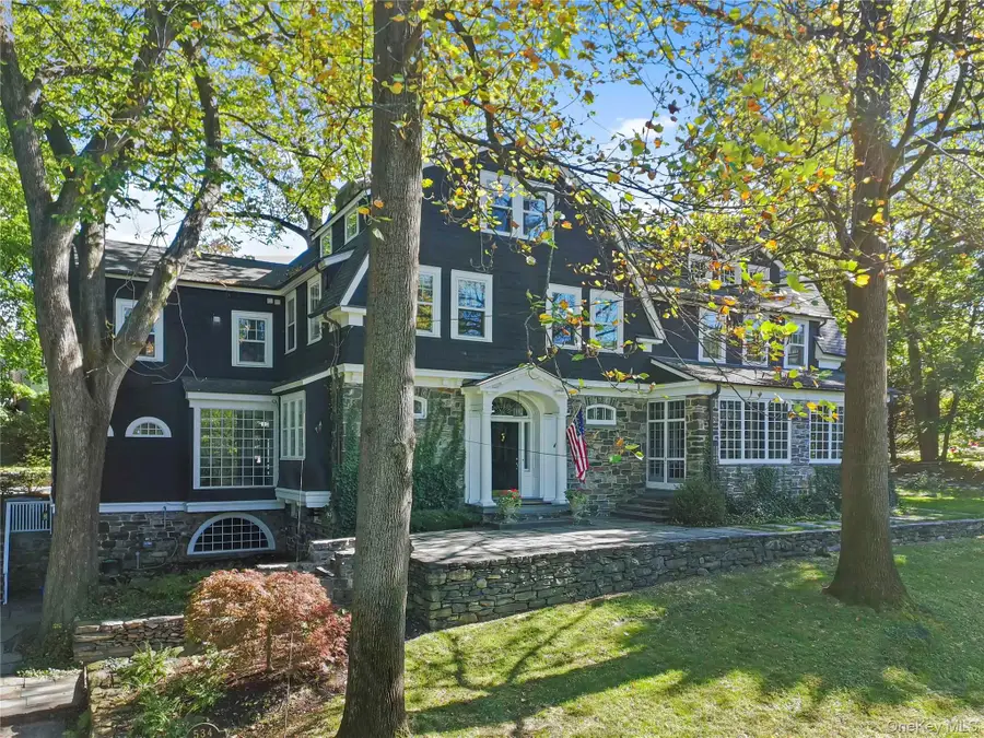 534 Pelham Manor Road, Pelham, NY 10803 - #3