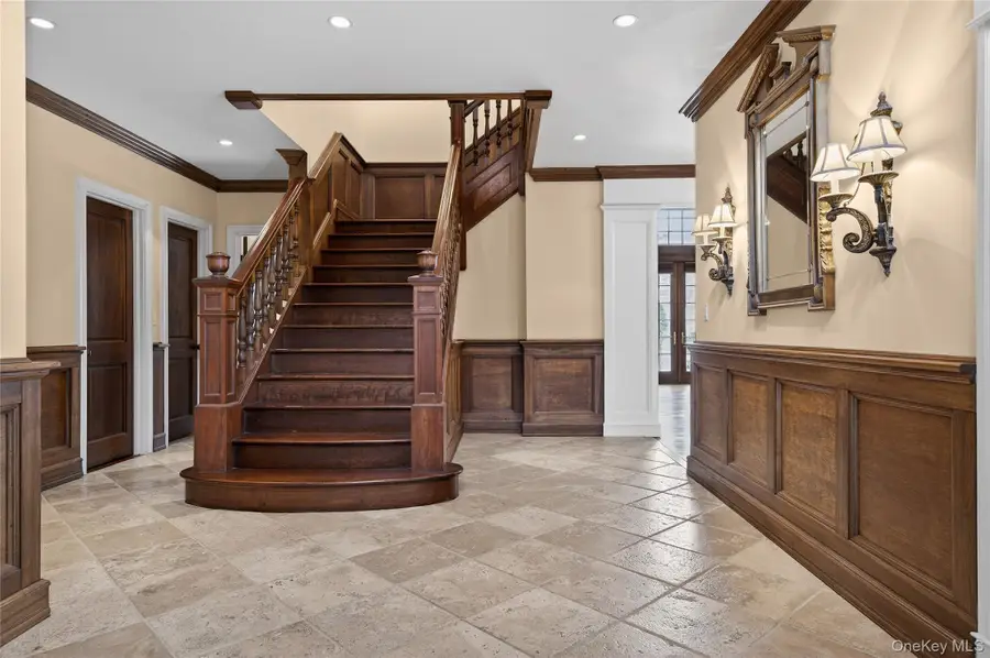 220 Elderfields Road, Manhasset, NY 11030 - #3