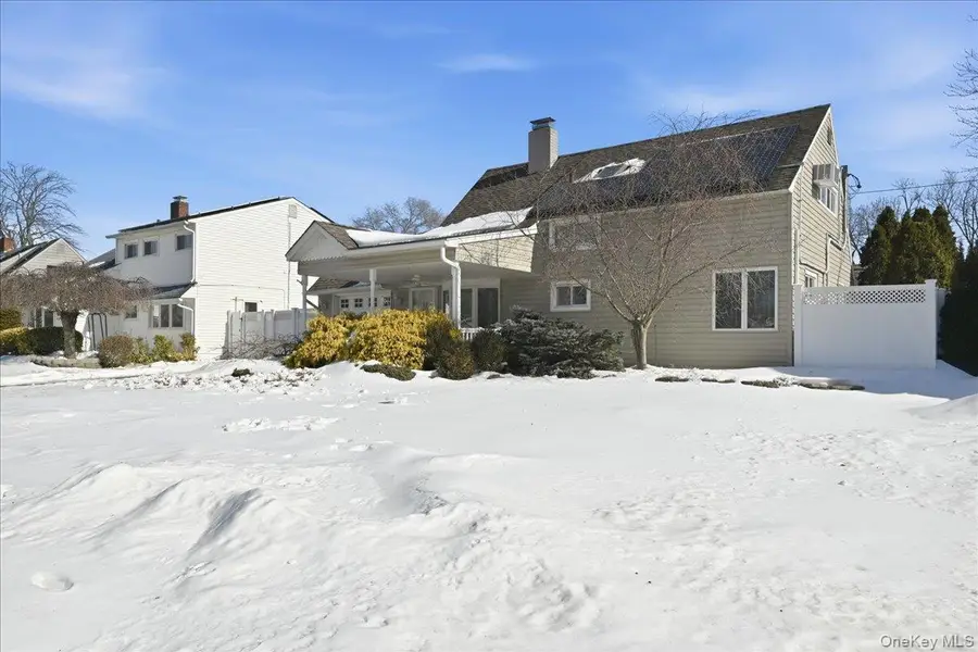 29 Disc Lane, Wantagh, NY 11793 - #3