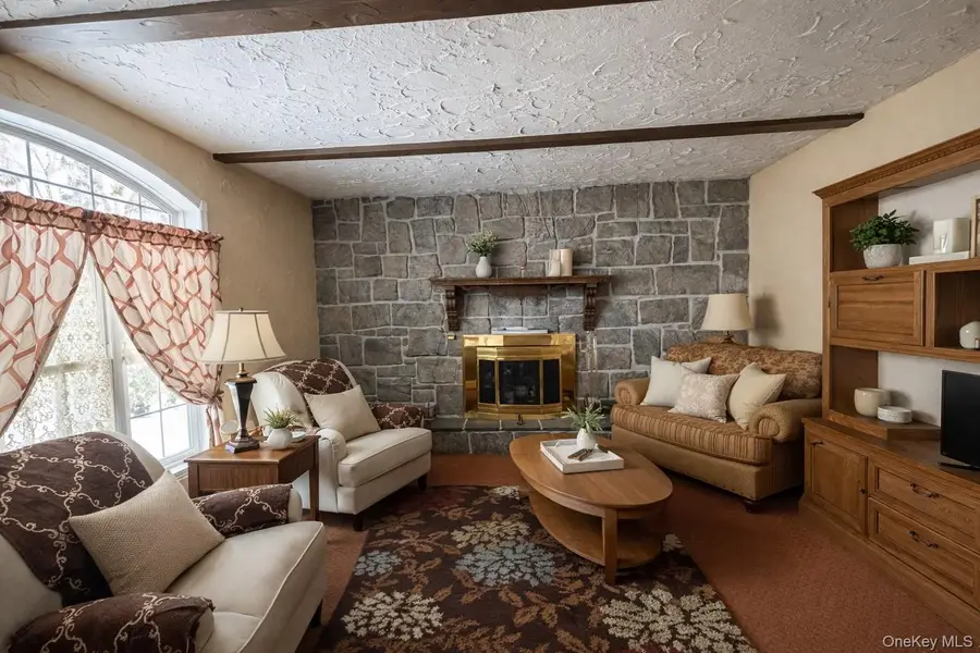 15 Palm Street, Selden, NY 11784 - Image #2