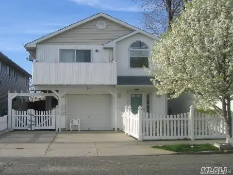 265 E Pine Street, Long Beach, NY 11561 - Image #1