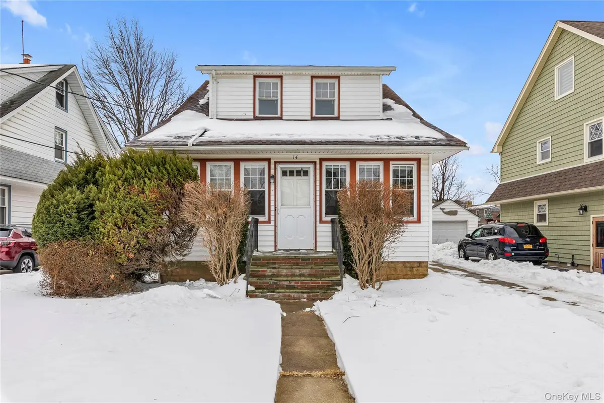 14 Denton Court, Rockville Centre, NY 11570 - #1