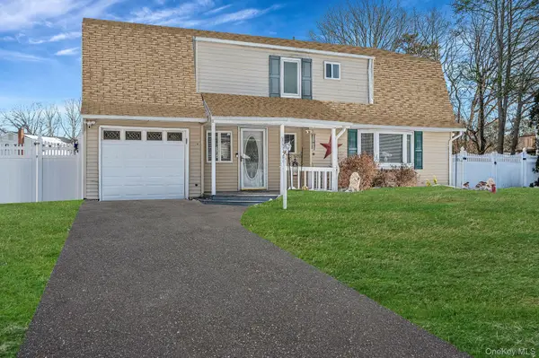 19 Osborne Avenue, Mount Sinai, NY 11766