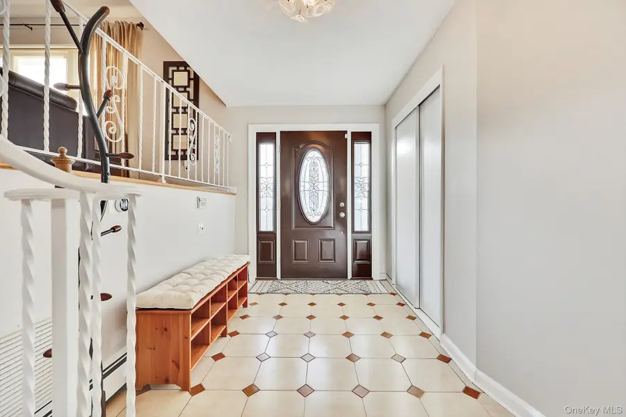 15 Lafayette Drive, Woodmere, NY 11598 - #3