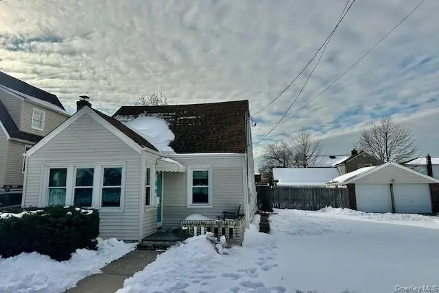 9 Hamilton Avenue, Island Park, NY 11558 - Image #3