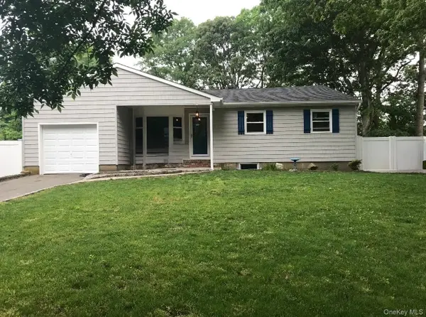 84 Bieselin Road, Bellport, NY 11713